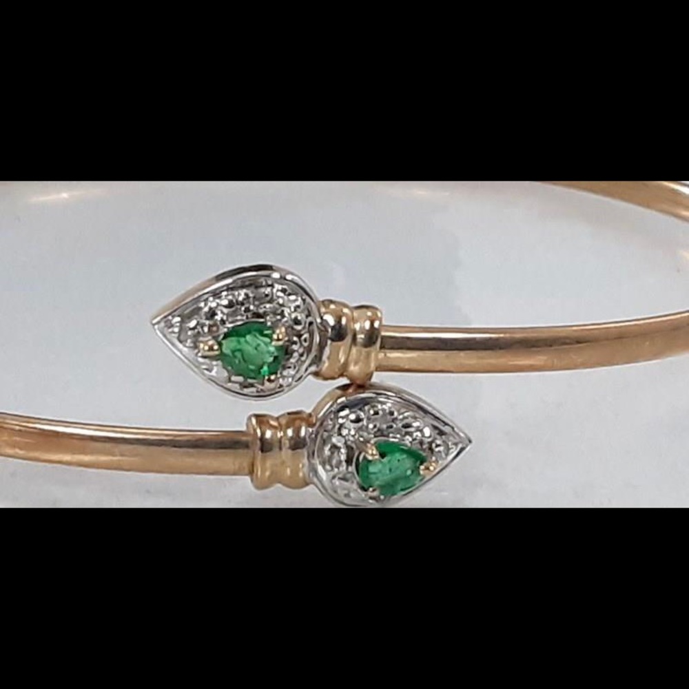 10k Gold Emerald Diamond Bracelet 3.6g